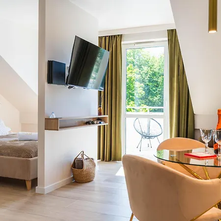 Apartament N18 *